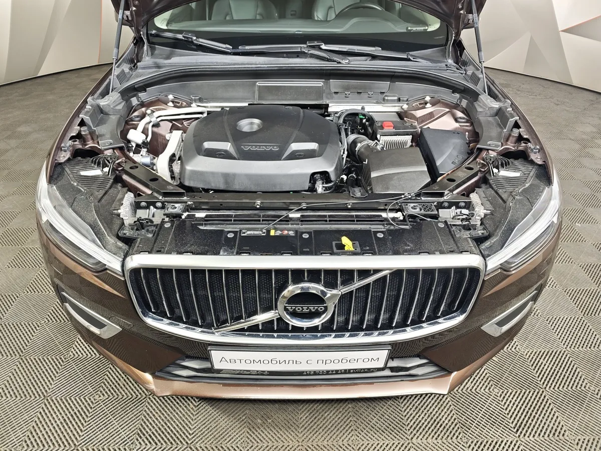 Volvo XC60 2.0 T5 AT AWD (249 л.с.) Inscription Коричневый в АВИЛОН. Слайд №11