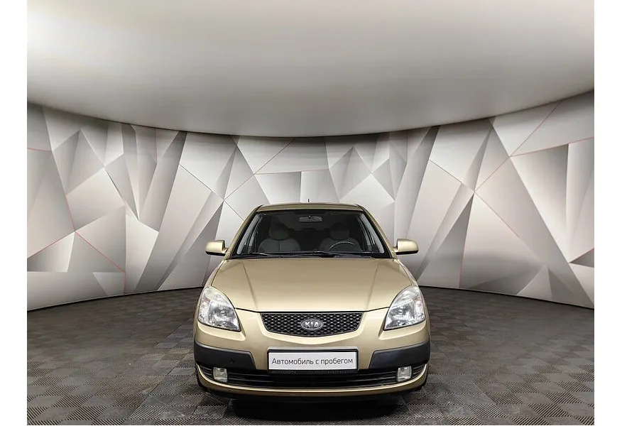 Kia Rio 1.4 AT (107 л.с.) Бежевый в АВИЛОН. Слайд №6