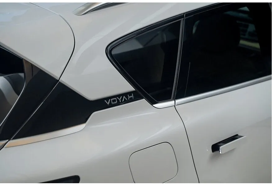 Voyah Free EVR 1.5 AT AWD (489 л.с.) Sport Edition Белый в АВИЛОН. Слайд №13