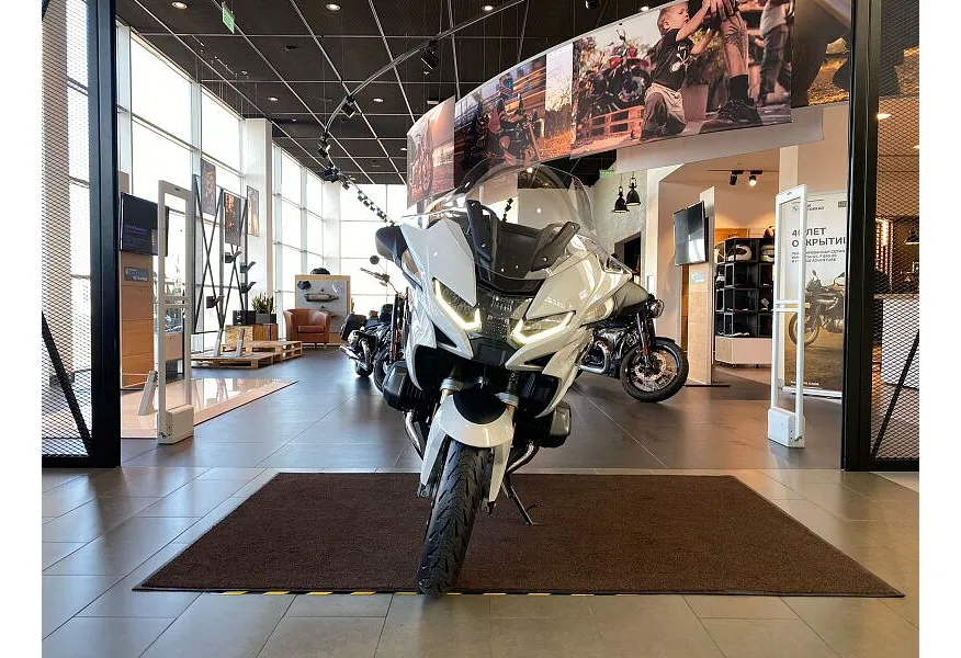 АВИЛОН - BMW Motorrad R 1250 RT R 1250 RT 1254 см³ (136) 1254 Белый - slide 4