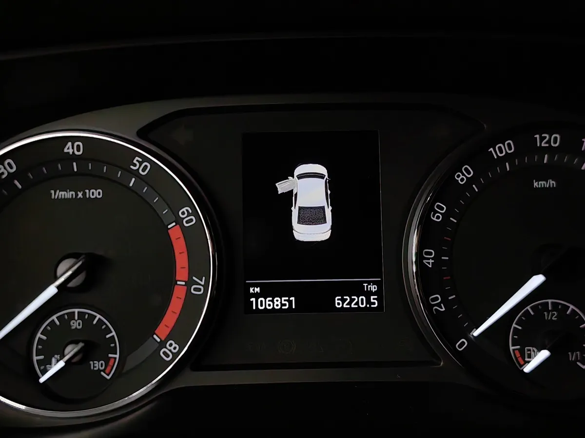 Skoda Octavia 1.4 AT FWD (150 л.с.) Белый в АВИЛОН. Слайд №18