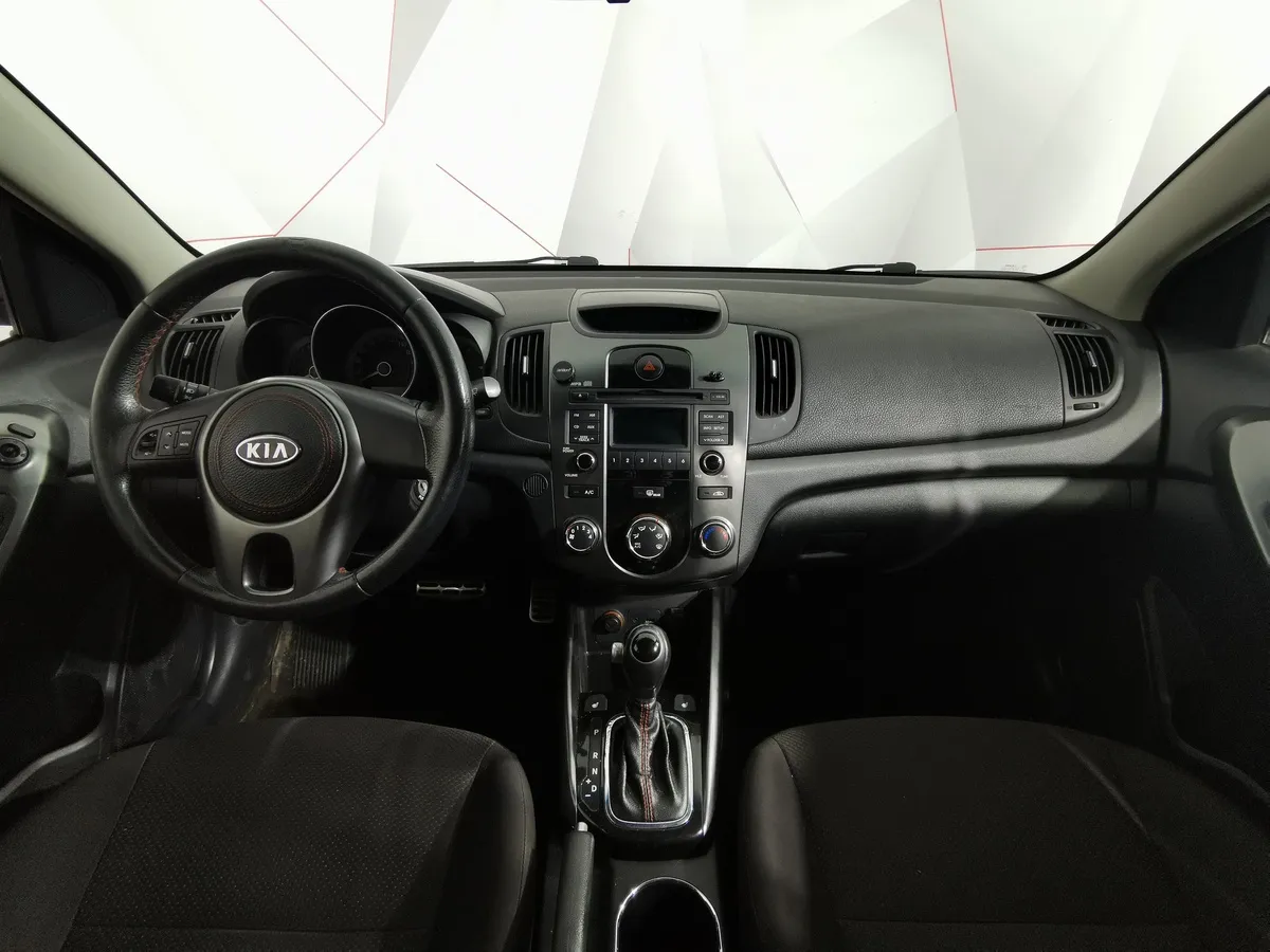 Kia Cerato 1.6 AT (126 л.с.) Черный в АВИЛОН. Слайд №13