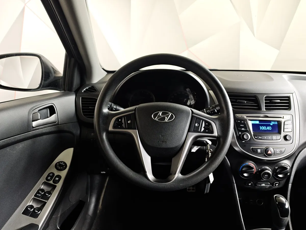 Hyundai Solaris 1.6 AT (123 л.с.) Comfort Черный в АВИЛОН. Слайд №17