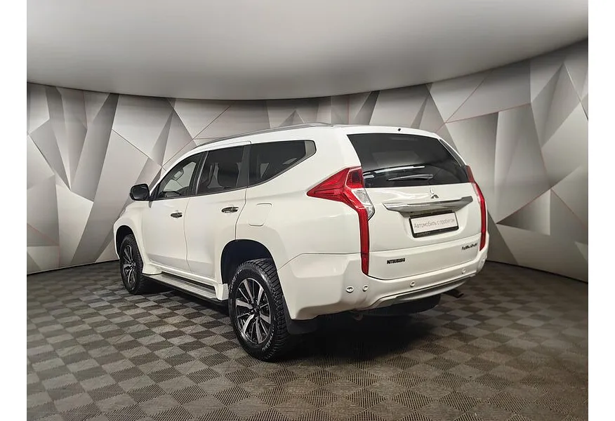 Mitsubishi Pajero Sport 2.4 DI-D AT AWD (181 л.с.) Белый в АВИЛОН. Слайд №4 Mitsubishi Pajero Sport 2.4 DI-D AT AWD (181 л.с.) Белый в АВИЛОН. Слайд №4