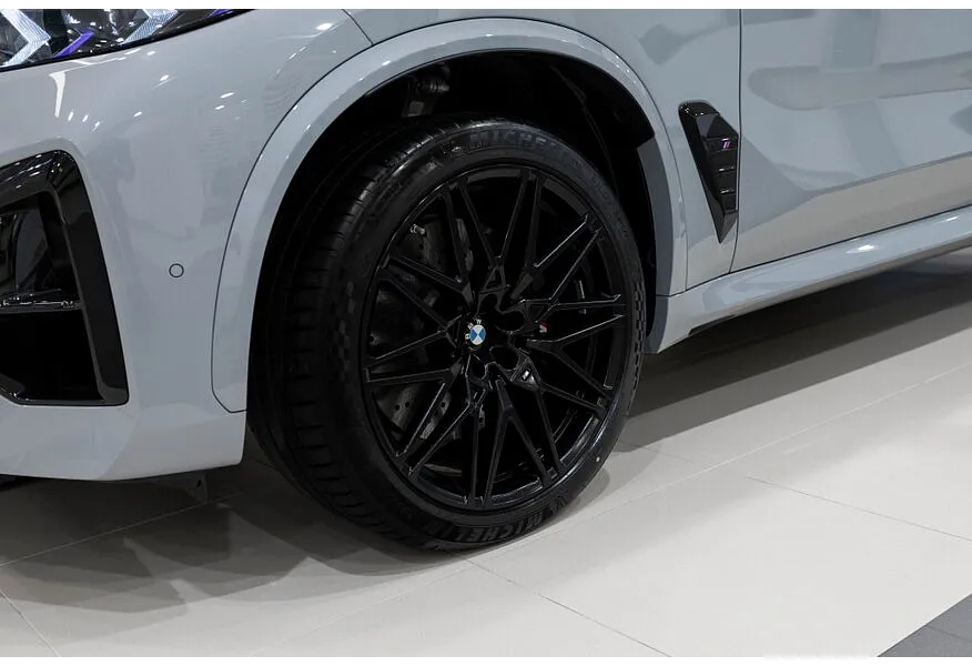 BMW X5 M 4.4 AT 4WD (625 л.с.) Competition Серый в АВИЛОН. Слайд №11