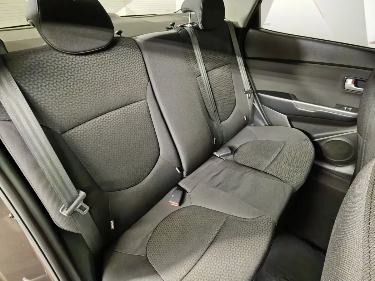 Kia Rio 1.6 AT (123 л.с.) Коричневый в АВИЛОН. Слайд №17