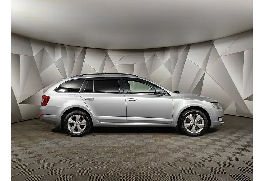 Skoda Octavia 1.8 TSI DSG 4x4 (180 л.с.) Elegance Серебристый в АВИЛОН. Слайд №6