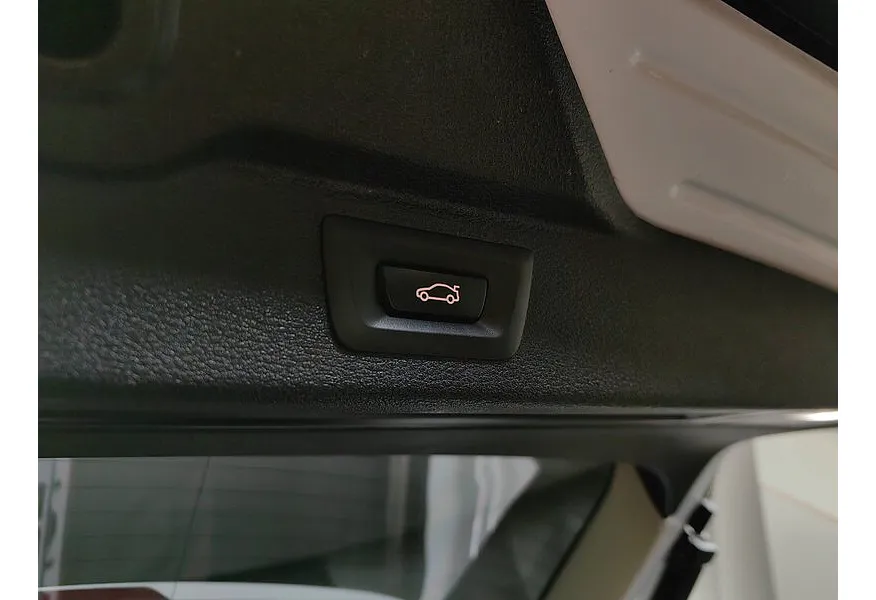 BMW X5 xDrive25d Steptronic (218 л.с.) Business (Локальная сборка) Белый в АВИЛОН. Слайд №15