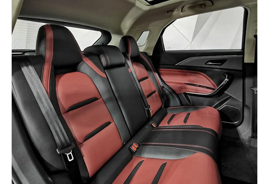 FAW Bestune T77 1.5 DCT (160 л.с.) Prestige Черный в АВИЛОН. Слайд №16