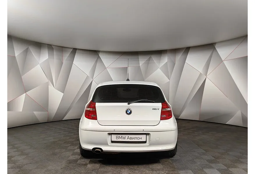 BMW 1 серия 116i AT (115 л.с.) Белый в АВИЛОН. Слайд №4