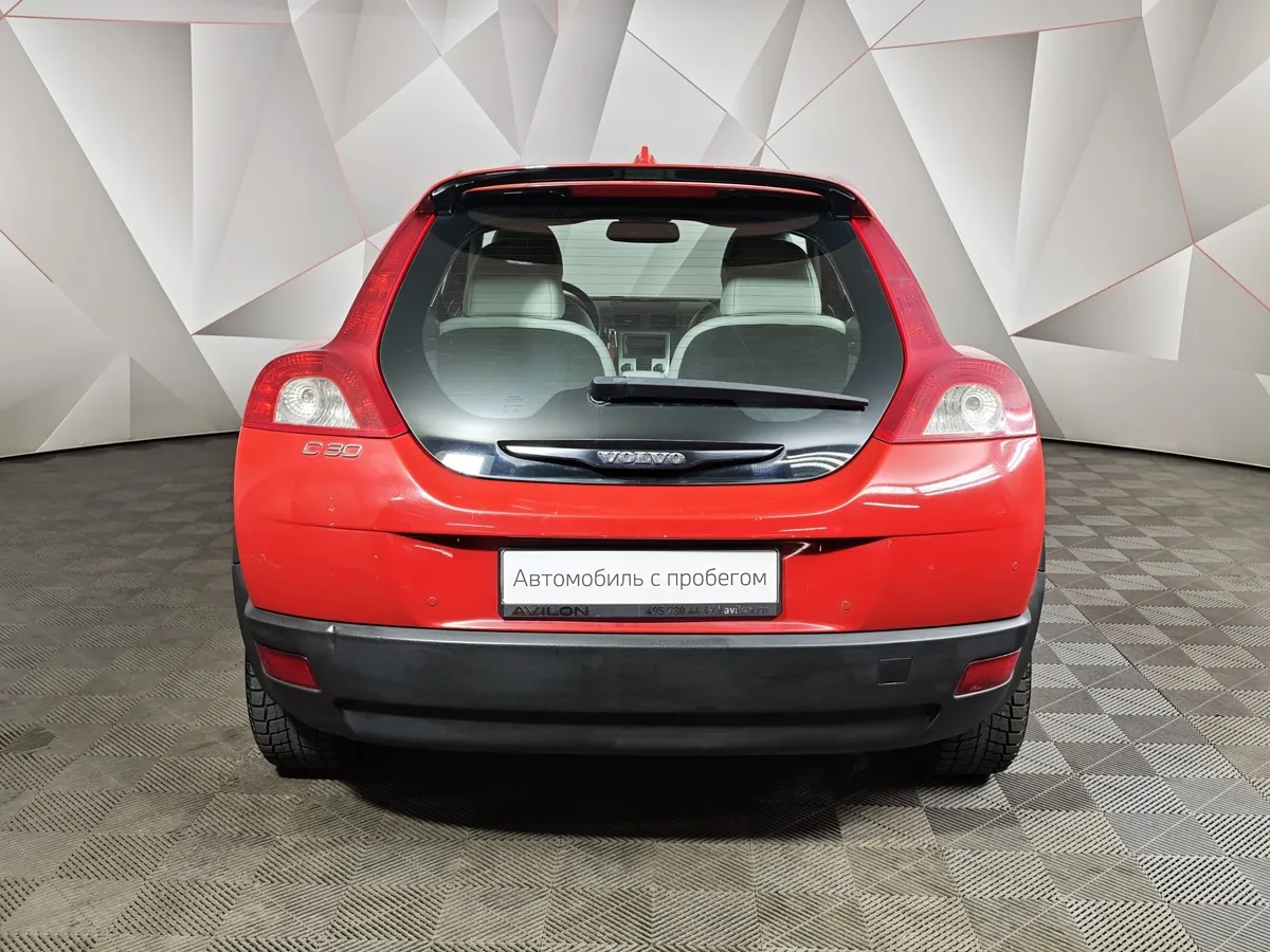 Volvo C30 2.4 Geartronic (170 л.с.) Красный в АВИЛОН. Слайд №8