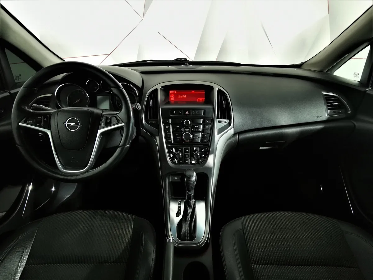 Opel Astra 1.4 Turbo AT (140 л.с.) Комбинированный в АВИЛОН. Слайд №12