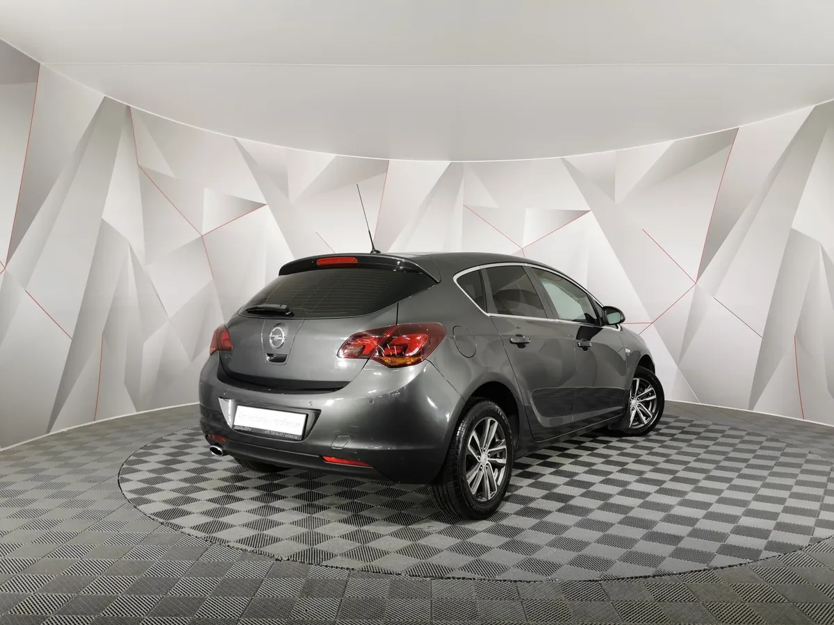 Opel Astra 1.4 Turbo AT (140 л.с.) Серый в АВИЛОН. Слайд №2