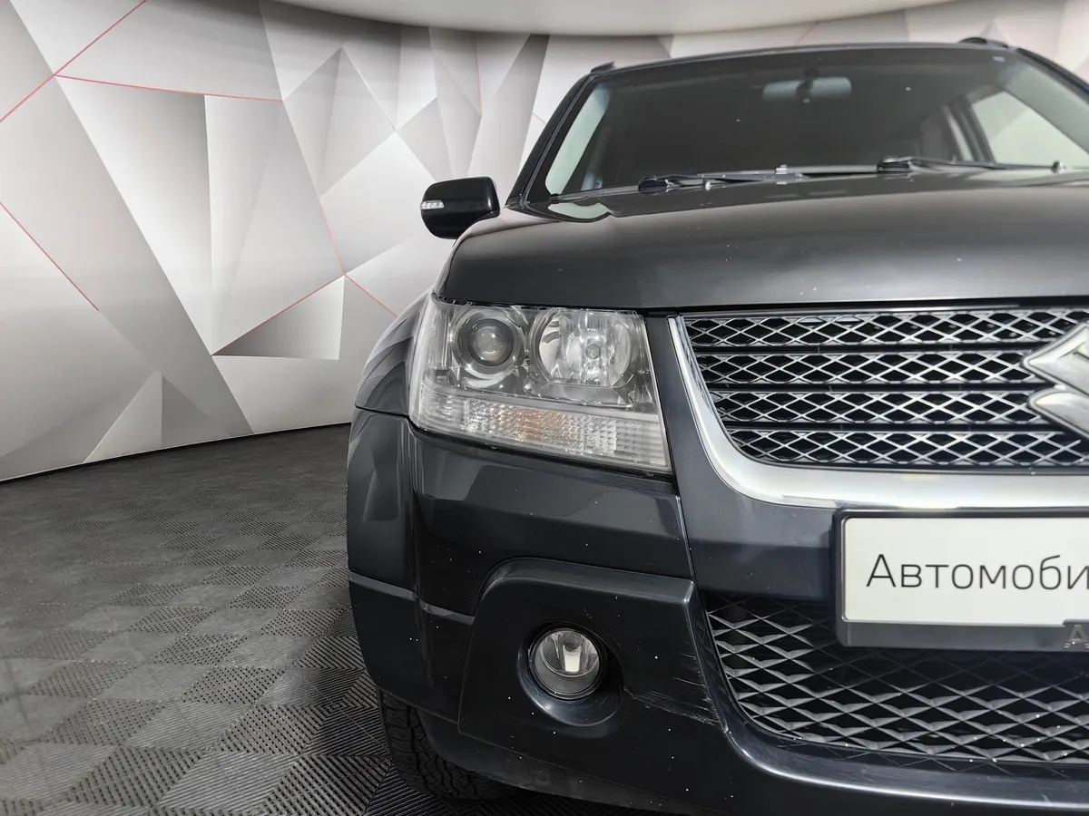 Suzuki Grand Vitara 2.0 MT AWD (140 л.с.) Черный в АВИЛОН. Слайд №10