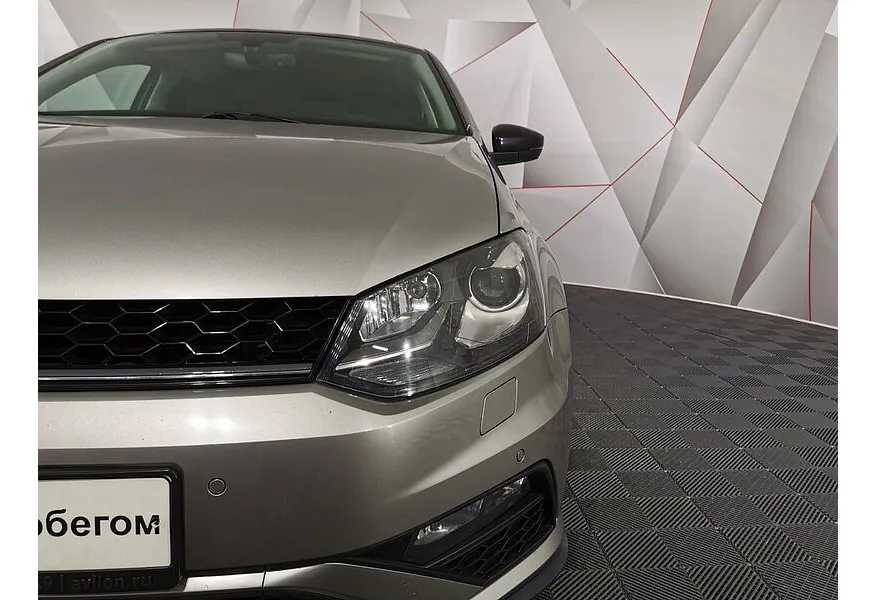 Volkswagen Polo 1.4 TSI MT (125 л.с.) GT Серебристый в АВИЛОН. Слайд №10