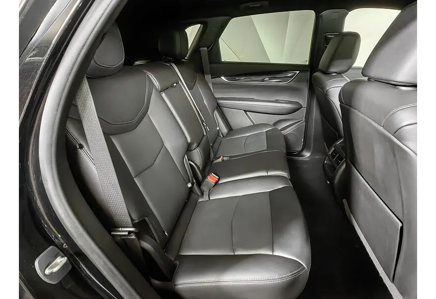 Cadillac XT5 2.0T АТ AWD (200 л.с.) Sport Черный в АВИЛОН. Слайд №15