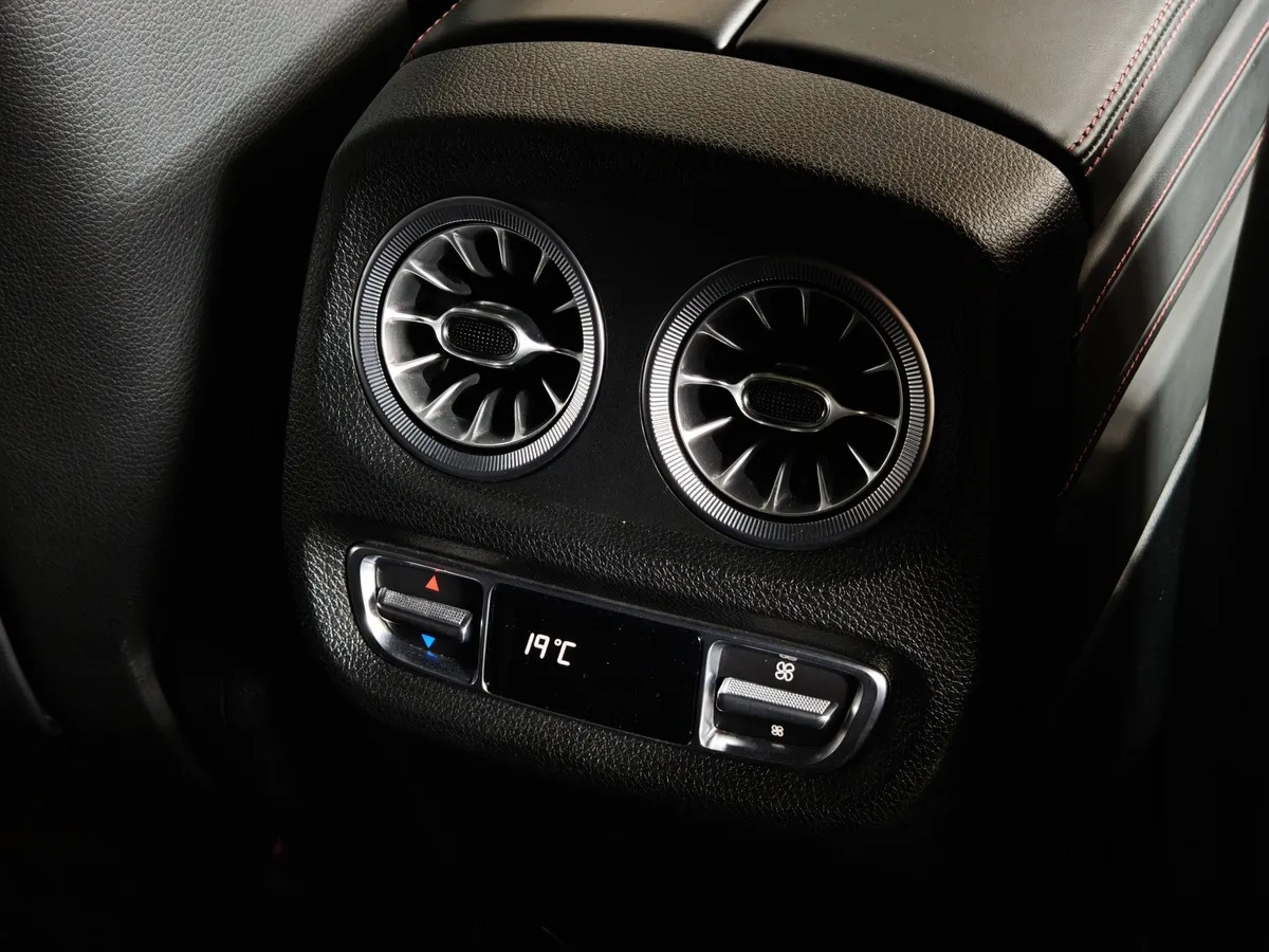 Mercedes-Benz G-Класс G 63 AMG Speedshift 4Matic (585 л.с.) Черный в АВИЛОН. Слайд №28