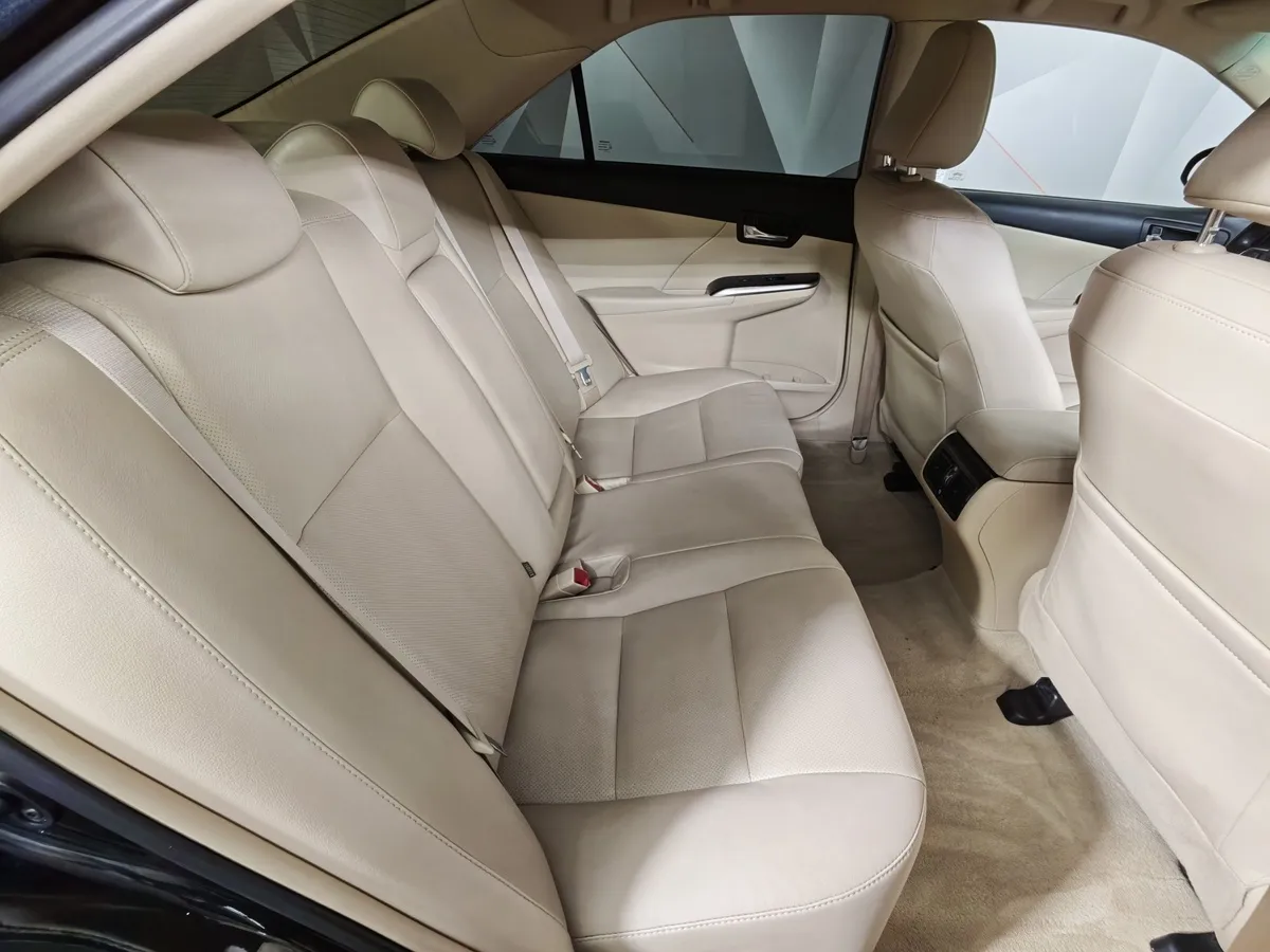 Toyota Camry 2.5 AT (181 л.с.) Черный в АВИЛОН. Слайд №16