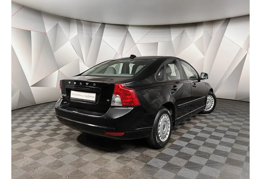Volvo S40 1.6 MT (100 л.с.) Черный в АВИЛОН. Слайд №8