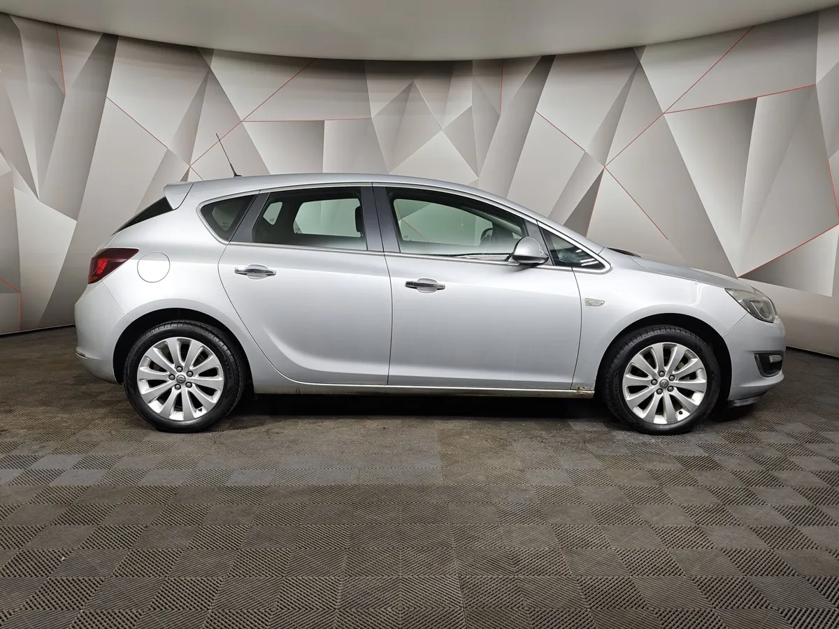 Opel Astra 1.4 Turbo AT (140 л.с.) Серебристый в АВИЛОН. Слайд №6