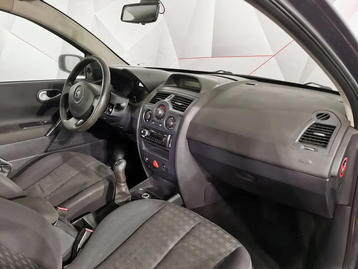 Renault Megane 1.6 MT (115 л.с.) Серый в АВИЛОН. Слайд №11
