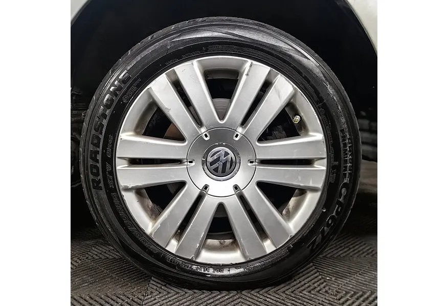 АВИЛОН - Volkswagen Touran 1.4 TSI DSG (140 л.с.) Conceptline Серебристый - slide 18