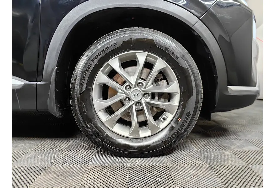 Hyundai Santa Fe 2.2 CRDi AWD 8AT (200 л.с.) Lifestyle Черный в АВИЛОН. Слайд №9