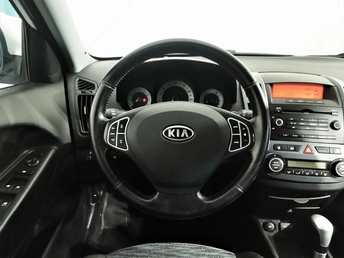 Kia Ceed 1.6 AT (122 л.с.) Белый в АВИЛОН. Слайд №19