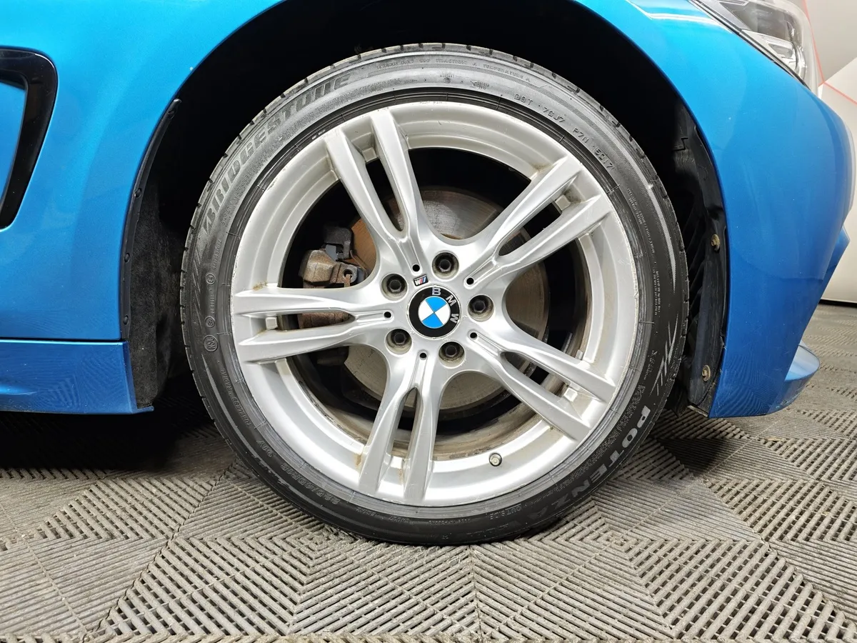 BMW 4 серия 430i xDrive AT (249 л.с.) Luxury Line Синий в АВИЛОН. Слайд №7