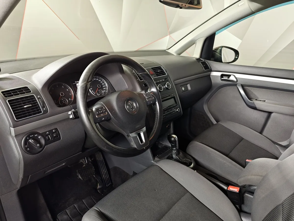 Volkswagen Touran 1.4 TSI DSG (140 л.с.) Trendline Коричневый в АВИЛОН. Слайд №19
