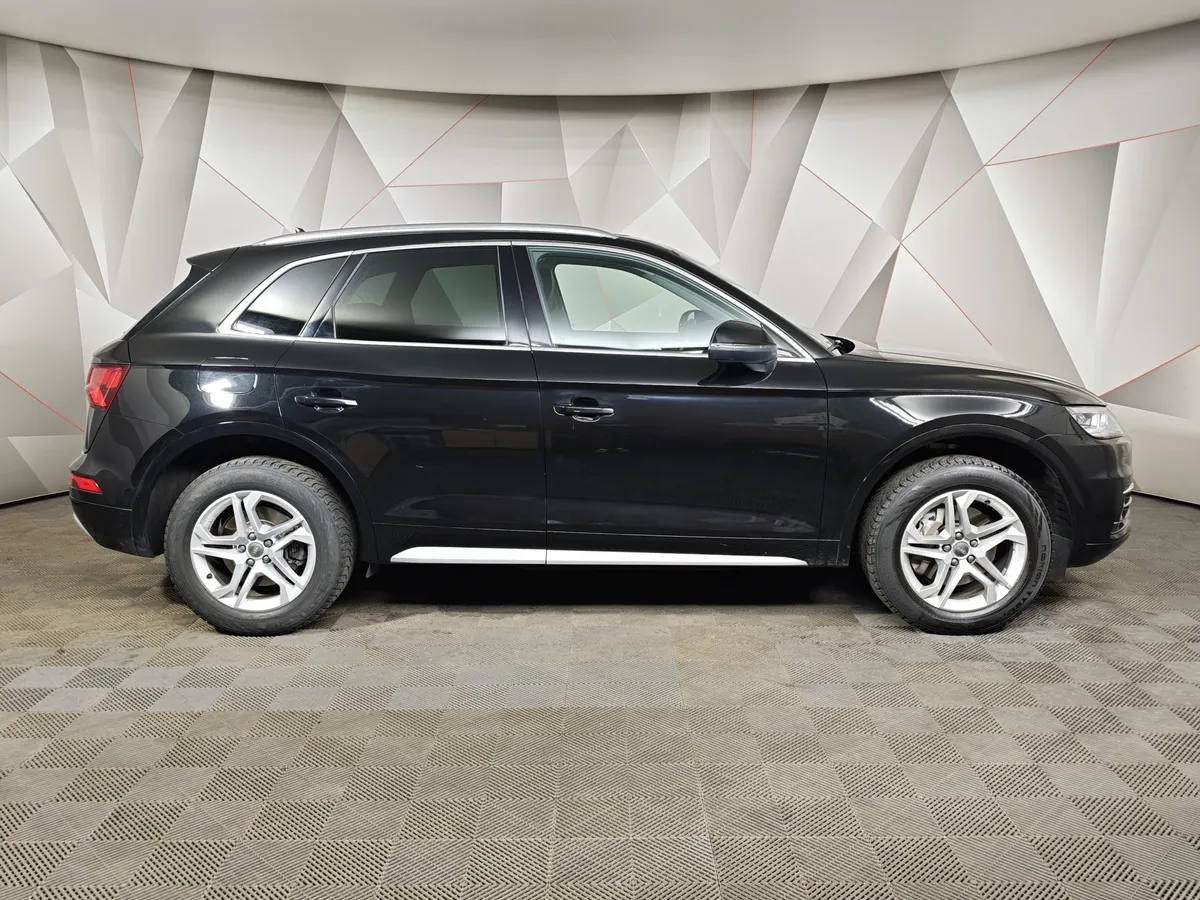 Audi Q5 2.0 TFSI S tronic quattro (249 л.с.) Черный в АВИЛОН. Слайд №6