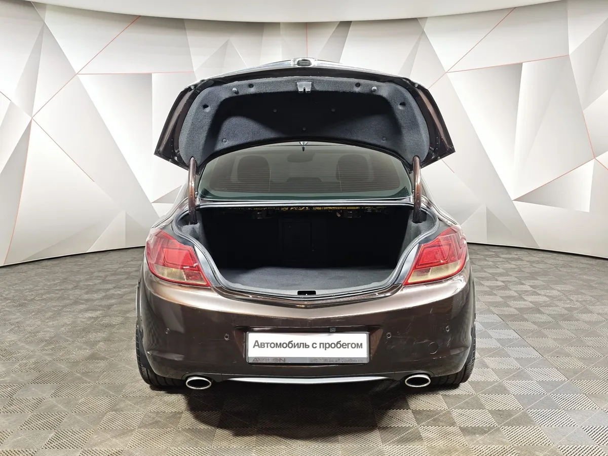 Opel Insignia 2.0 Turbo AT (220 л.с.) Коричневый в АВИЛОН. Слайд №12