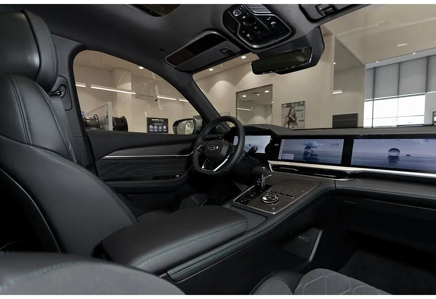 Geely Monjaro 2.0T 8AT 4WD (238 л.с.) Flagship Черный в АВИЛОН. Слайд №15