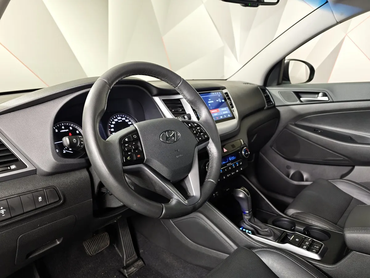 Hyundai Tucson 2.0 AT 4WD (150 л.с.) Dynamic Серый в АВИЛОН. Слайд №19