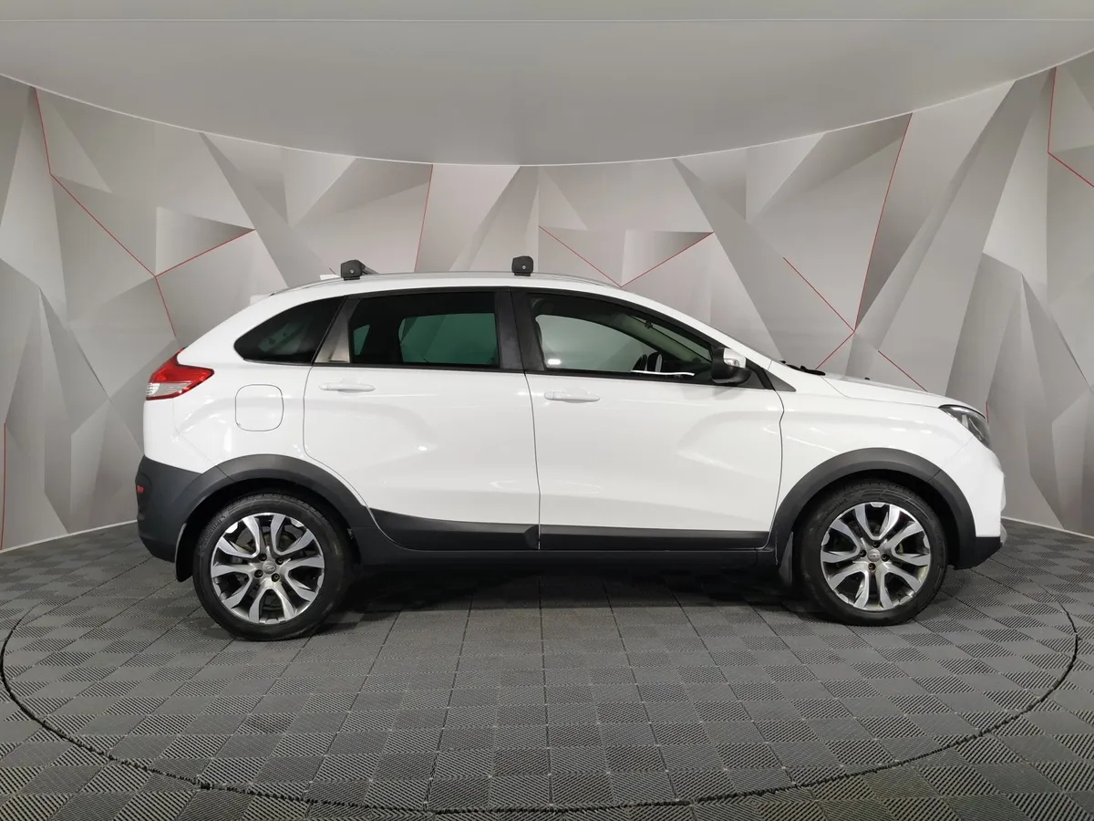 ВАЗ (Lada) XRAY Cross 1.6 CVT (113 л.с.) Белый в АВИЛОН. Слайд №6