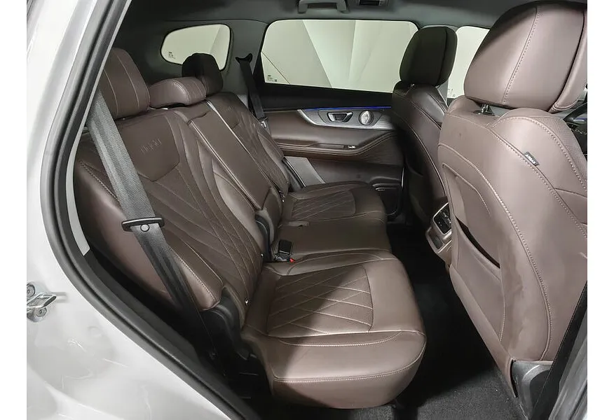 Chery Tiggo 8 Pro Hybrid 1.5T DHT 2WD (235 л.с.) Ultimate Белый в АВИЛОН. Слайд №15