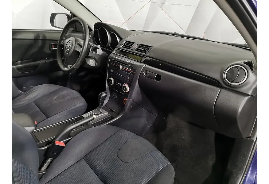 Mazda 3 1.6 AT (104 л.с.) Синий в АВИЛОН. Слайд №15