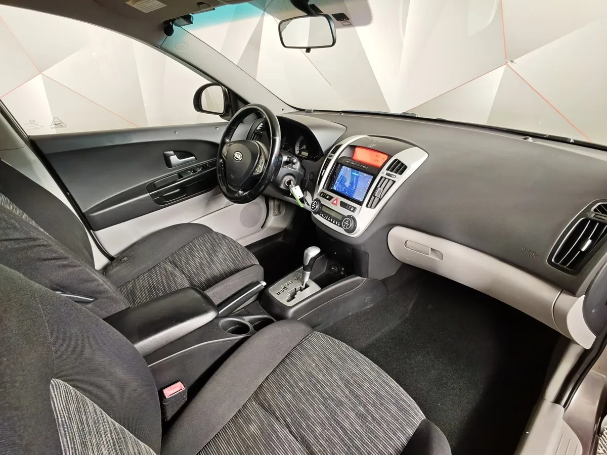Kia Ceed 1.6 CRDi AT (115 л.с.) Бежевый в АВИЛОН. Слайд №13
