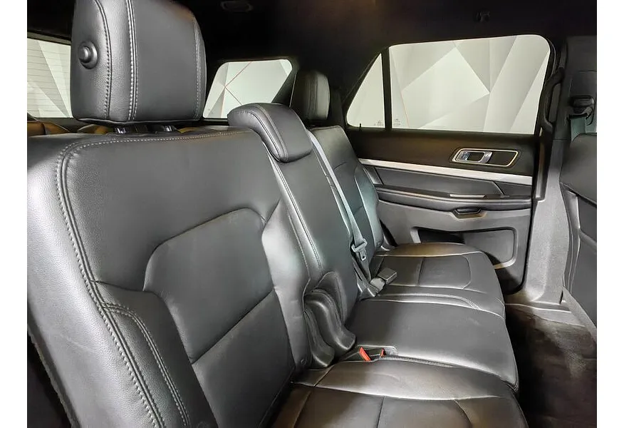 Ford Explorer 3.5 SelectShift 4WD (249 л.с.) Limited Plus Белый в АВИЛОН. Слайд №15 Ford Explorer 3.5 SelectShift 4WD (249 л.с.) Limited Plus Белый в АВИЛОН. Слайд №15