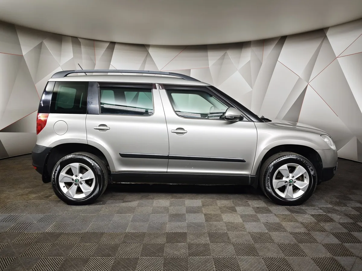 Skoda Yeti 1.2 TSI DSG (105 л.с.) Active Бежевый в АВИЛОН. Слайд №6