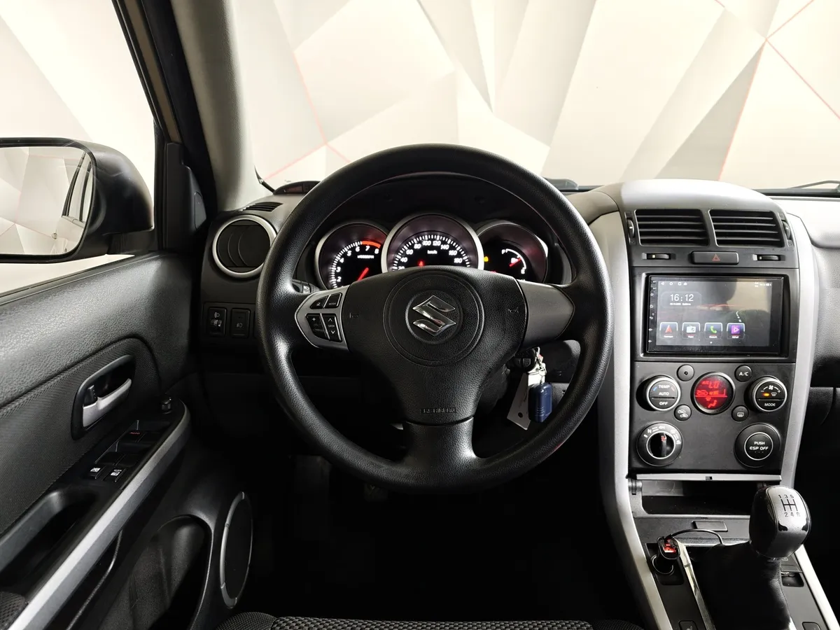 Suzuki Grand Vitara 2.4 AT (169 л.с.) Бежевый в АВИЛОН. Слайд №20