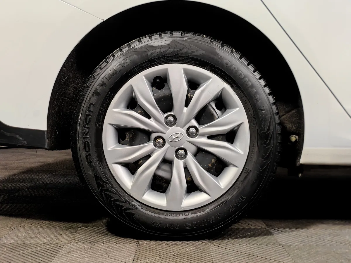 Hyundai Solaris 1.6 AT (123 л.с.) Active Plus Белый в АВИЛОН. Слайд №9