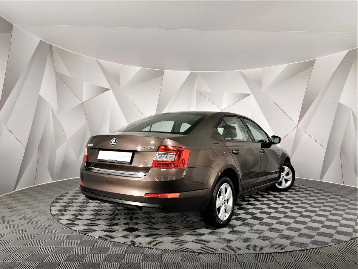 Skoda Octavia 1.6 AT (110 л.с.) Коричневый в АВИЛОН. Слайд №2