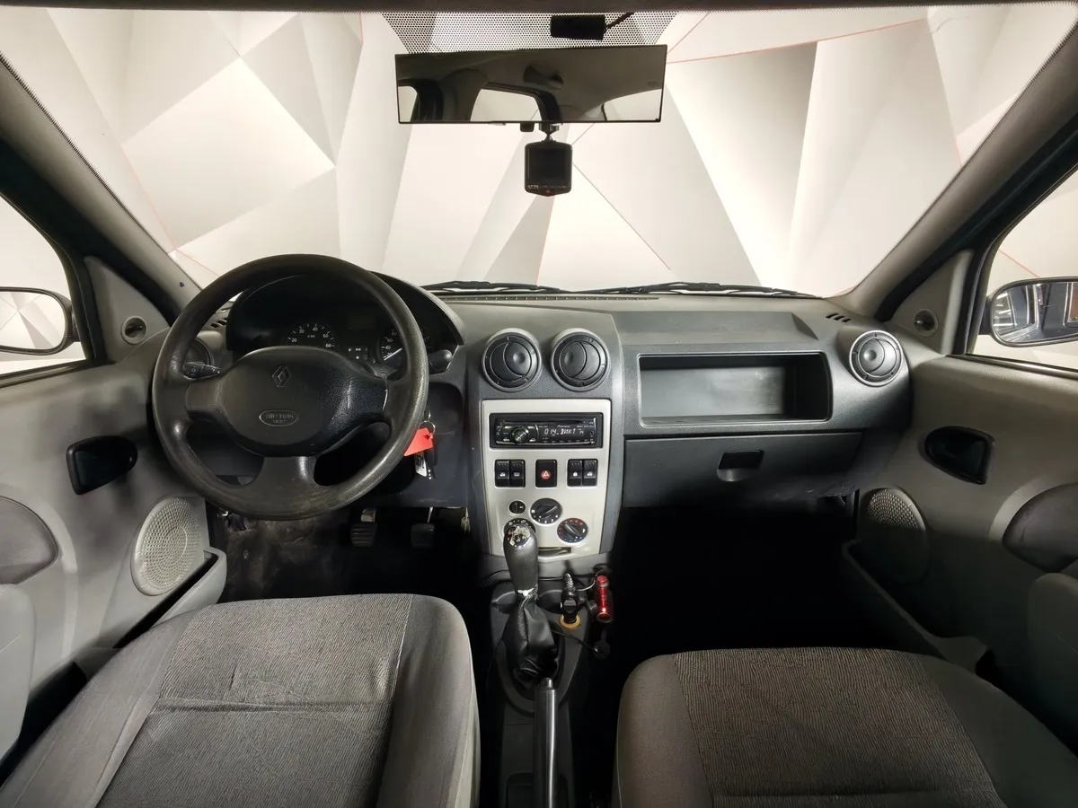 Renault Logan 1.6 MT (87 л.с.) Серый в АВИЛОН. Слайд №13