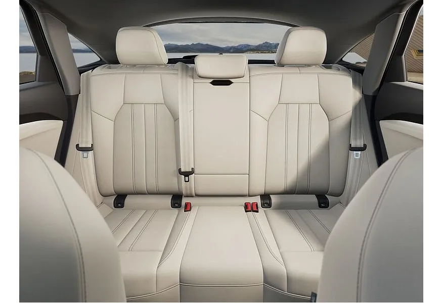 АВИЛОН - Audi Q5 2.0 TDI S tronic quattro (204 л.с.) Черный - slide 4
