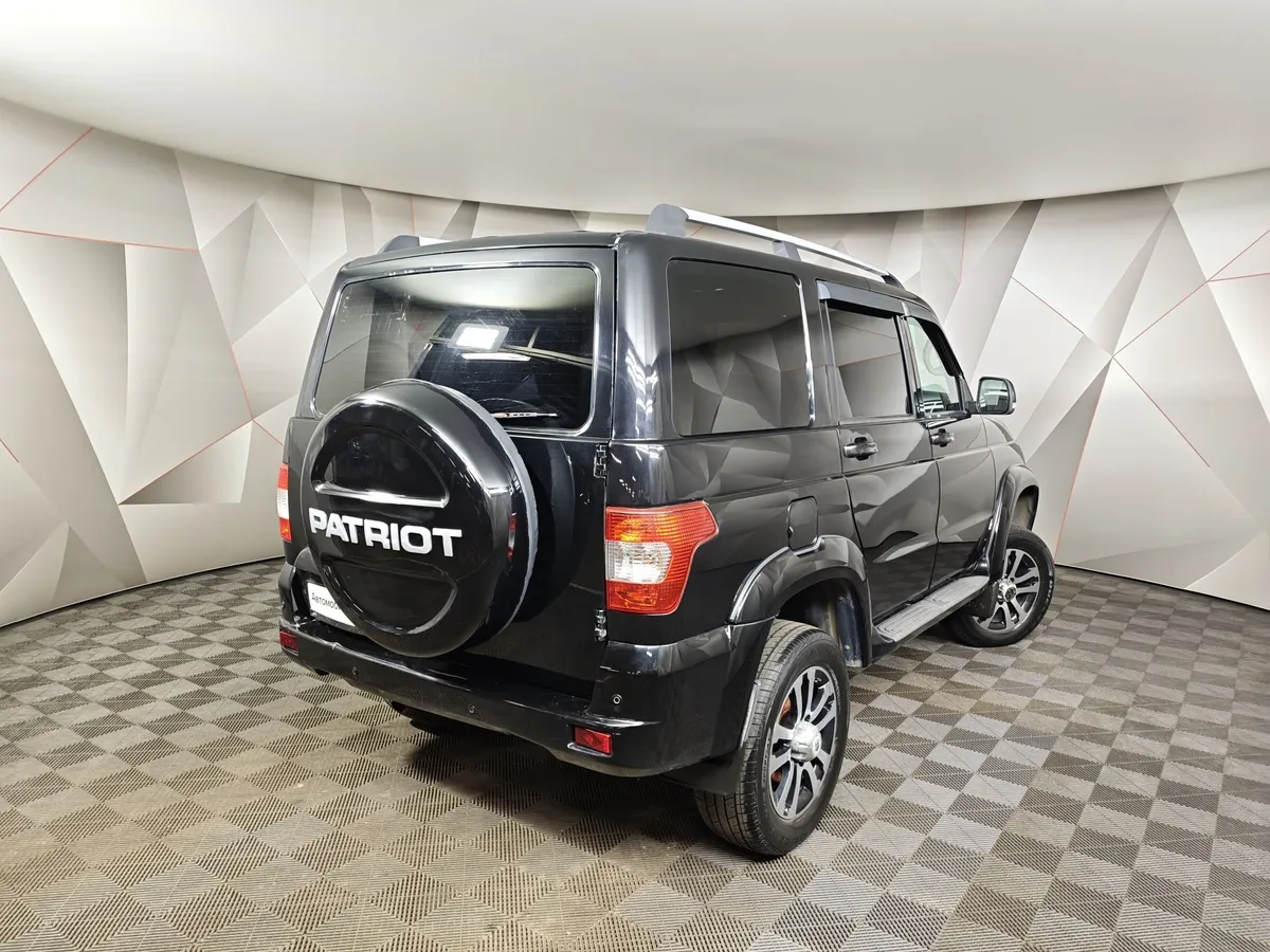 УАЗ Patriot 2.7 AT 4WD (150 л.с.) Оптимум Черный в АВИЛОН. Слайд №2