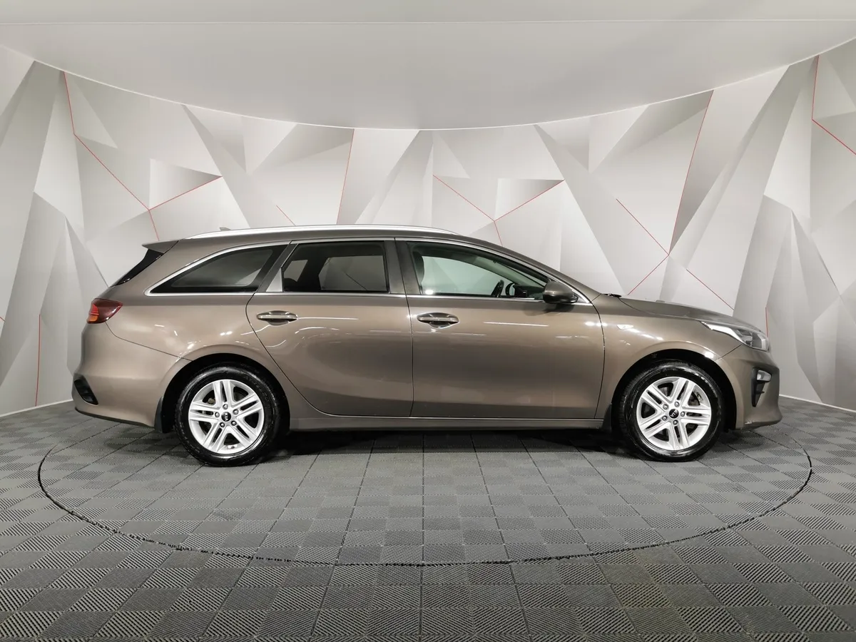 Kia Ceed 1.6 MPI AT (128 л.с.) Luxe Коричневый в АВИЛОН. Слайд №6