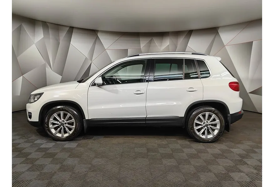 АВИЛОН - Volkswagen Tiguan 2.0 TSI 4Motion AT (200 л.с.) Sport & Style Белый - slide 2