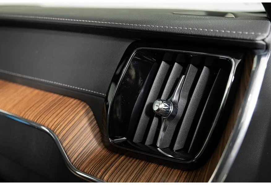 АВИЛОН - Volvo XC60 2.0 AT AWD (264 л.с.) Luxury Edition Черный - slide 13