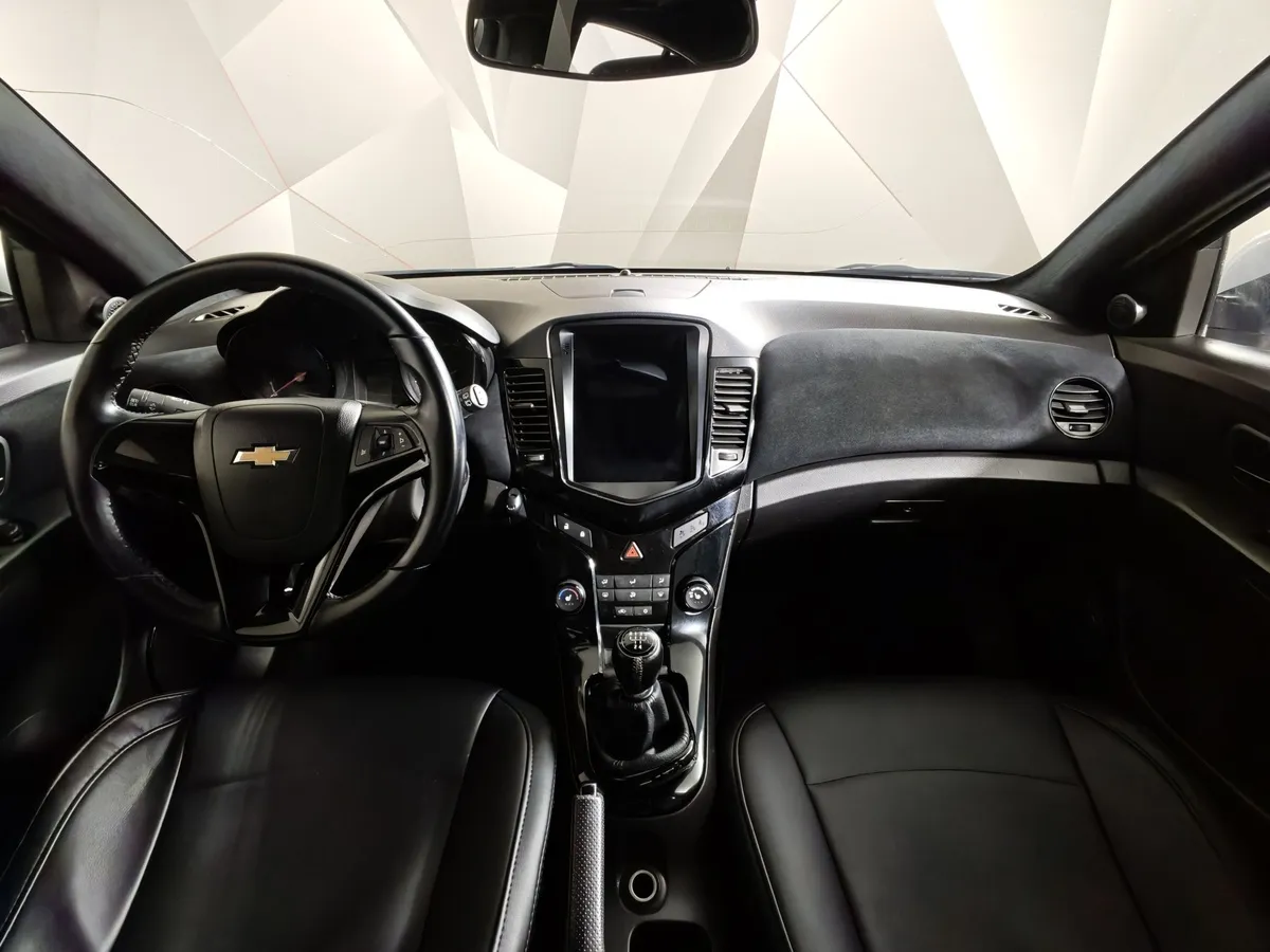 Chevrolet Cruze 1.6 MT (109 л.с.) Серебристый в АВИЛОН. Слайд №14